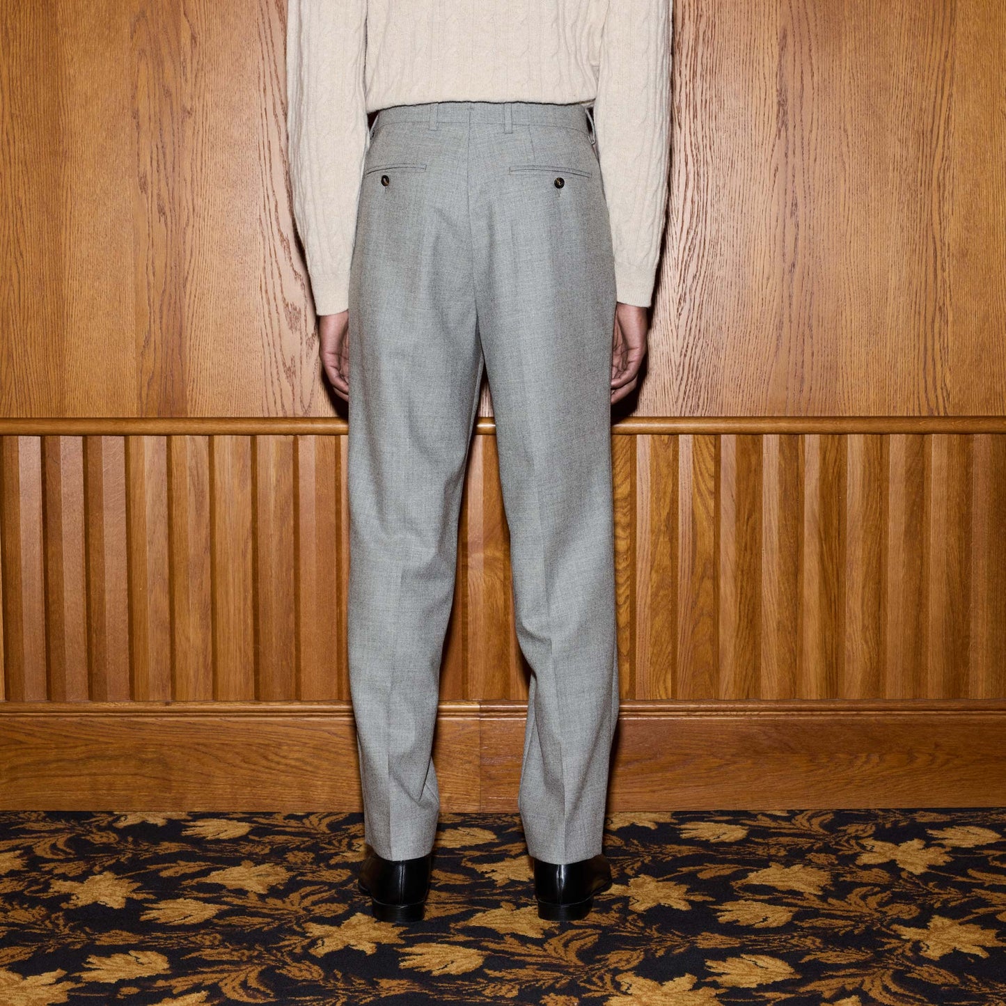 Double pleated trousers in gray wool flannel