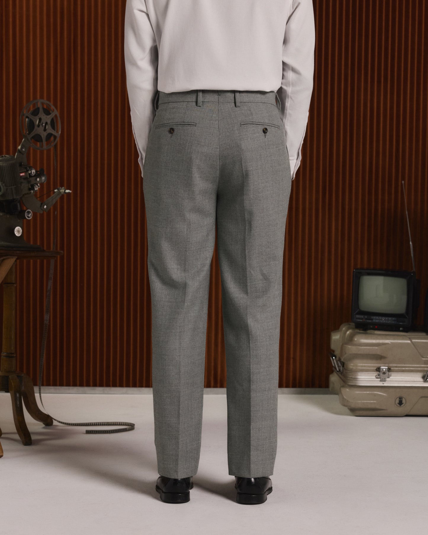 Pantalon à double plis en flanelle de laine grise