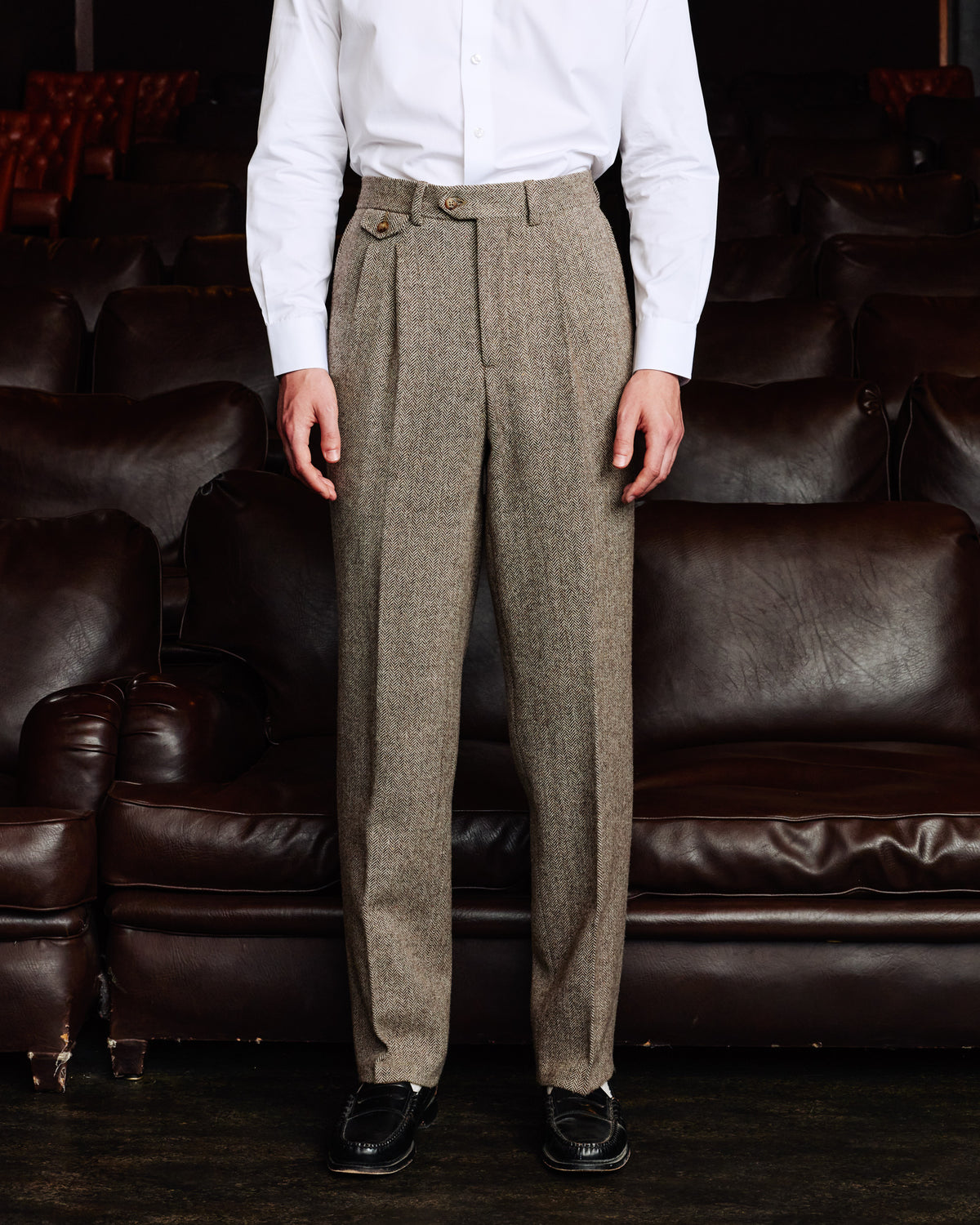 Bundfaltenhose aus Wolle mit Fischgrat Braun