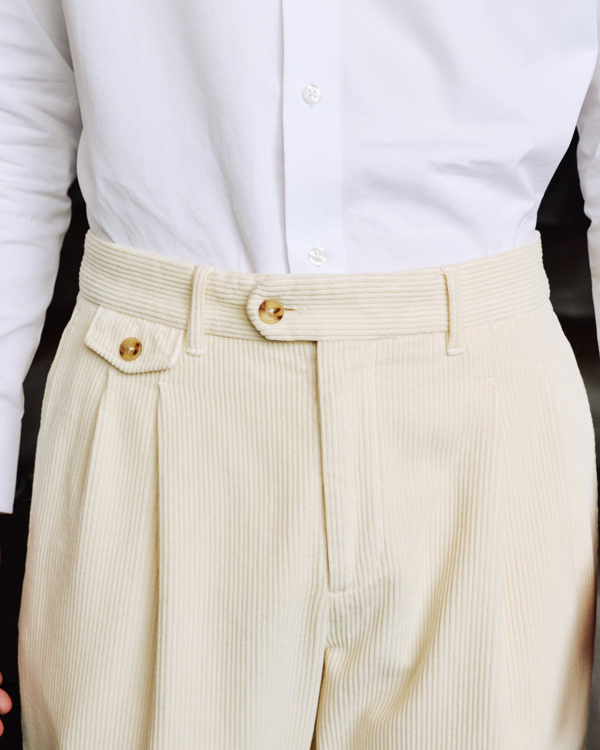Ecru double-pleated corduroy pants