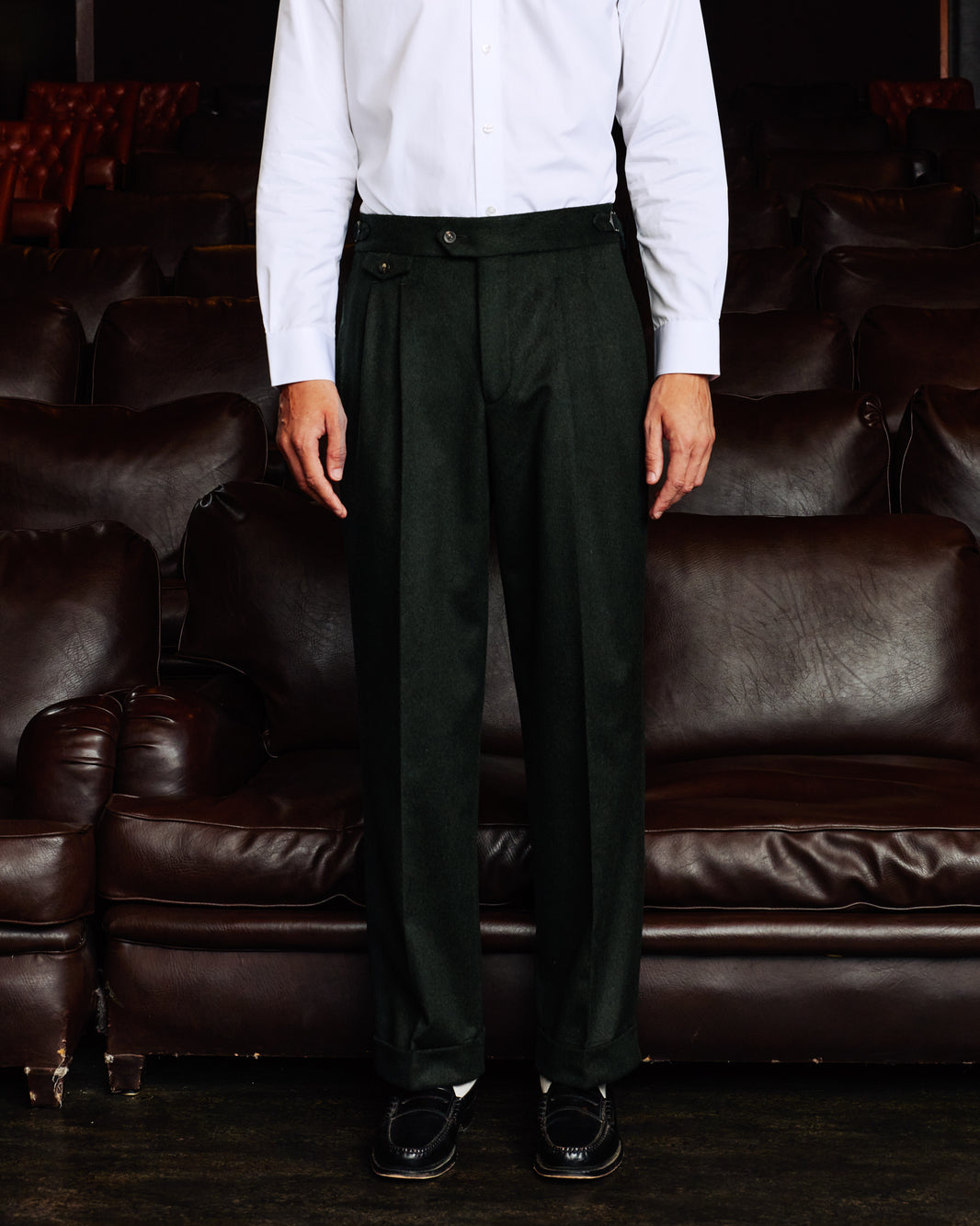 Bundfaltenhose aus grüner Loden-Wolle