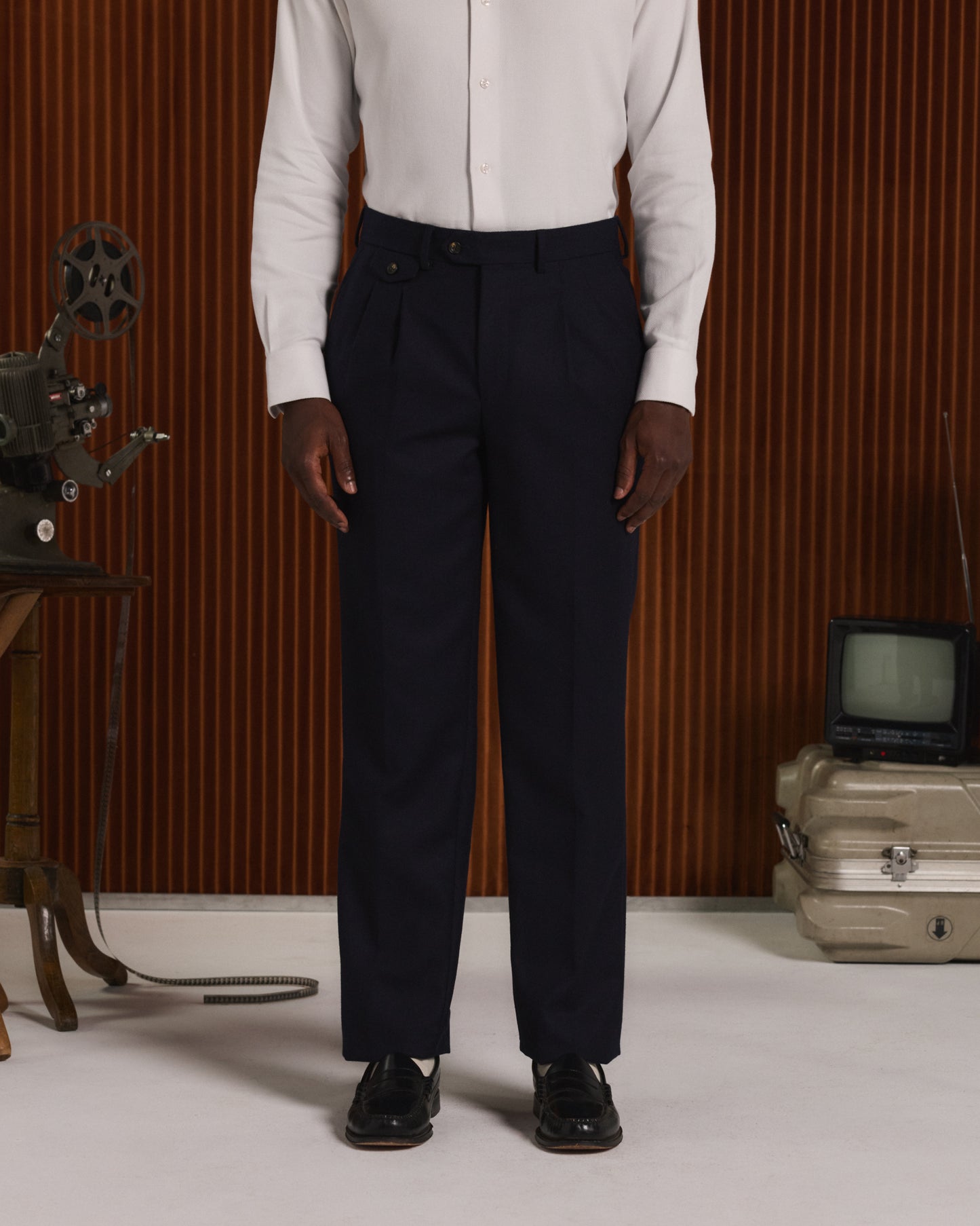 Pantalon à pinces en flanelle de laine marine