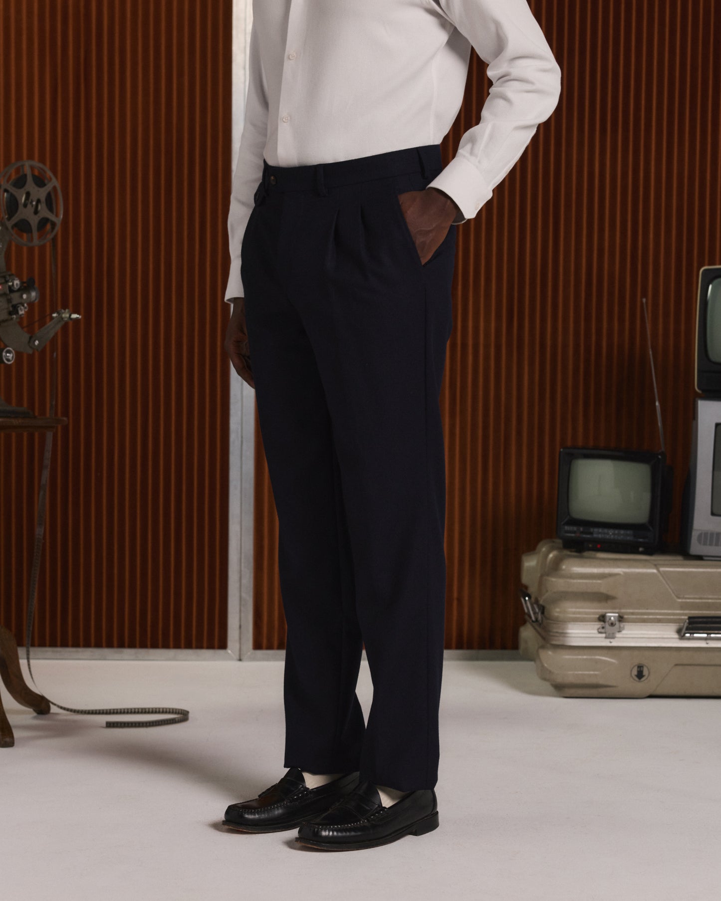 Pantalon à pinces en flanelle de laine marine