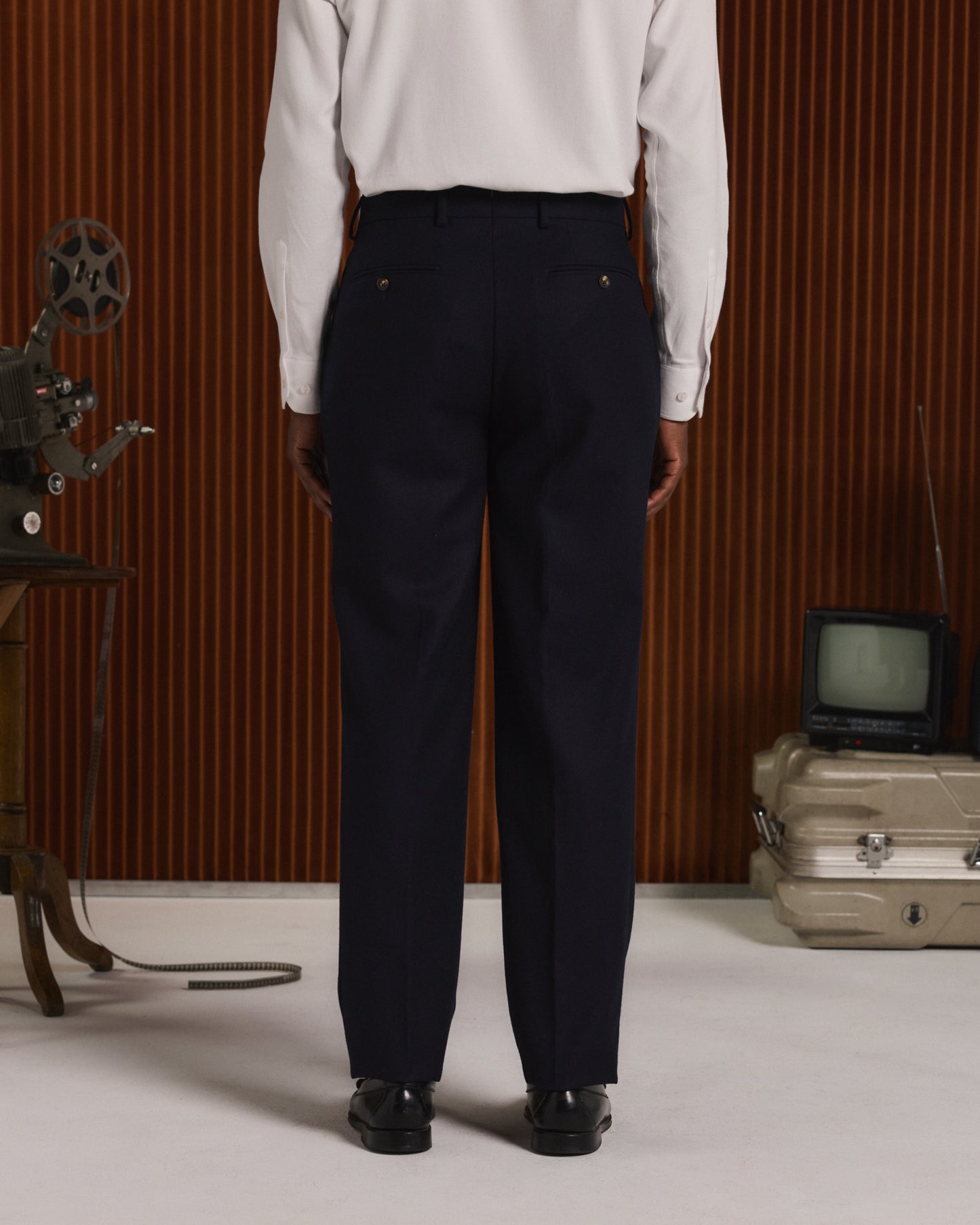 Pantalon à pinces en flanelle de laine marine
