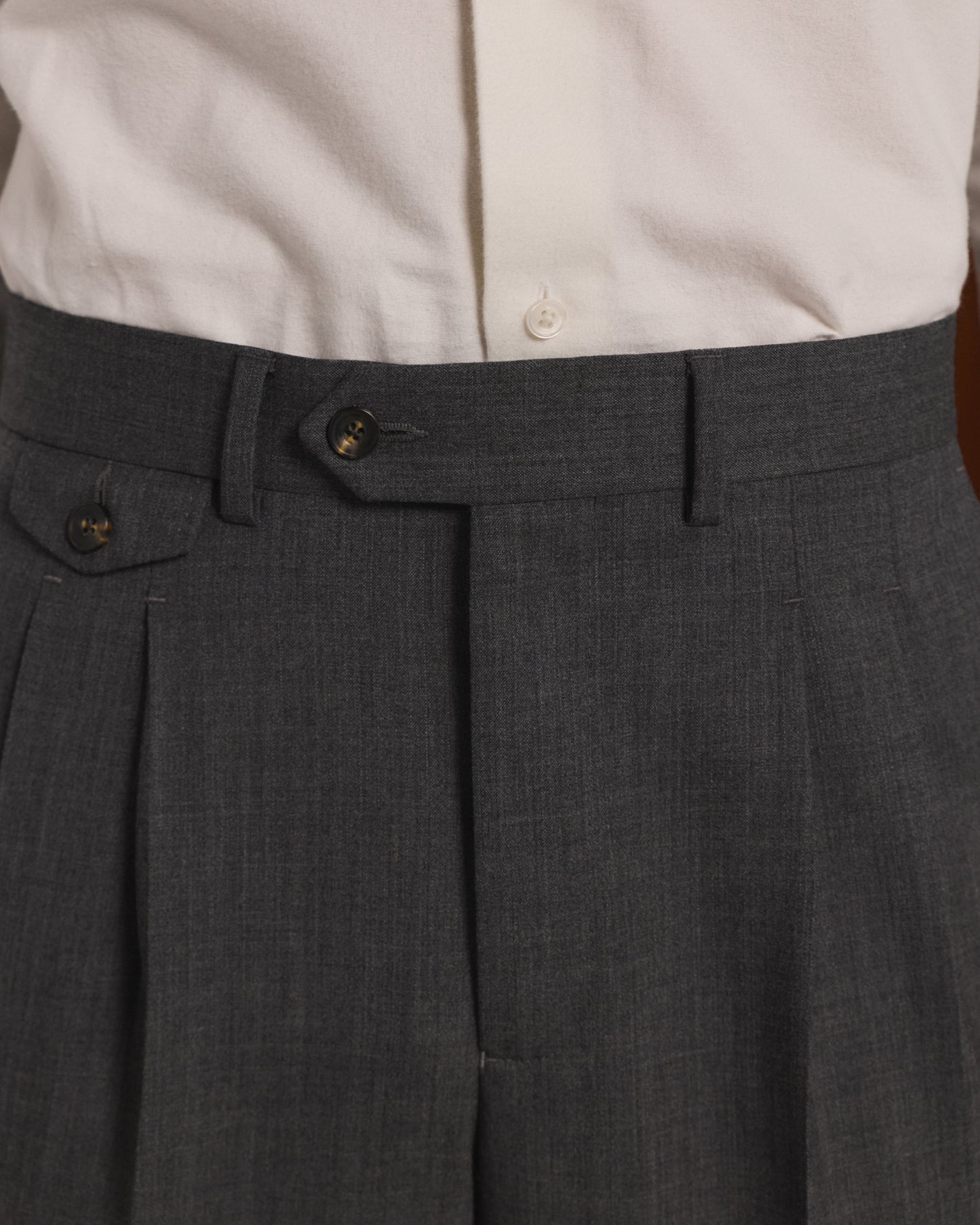 Pantalon à pinces en laine gris anthracite