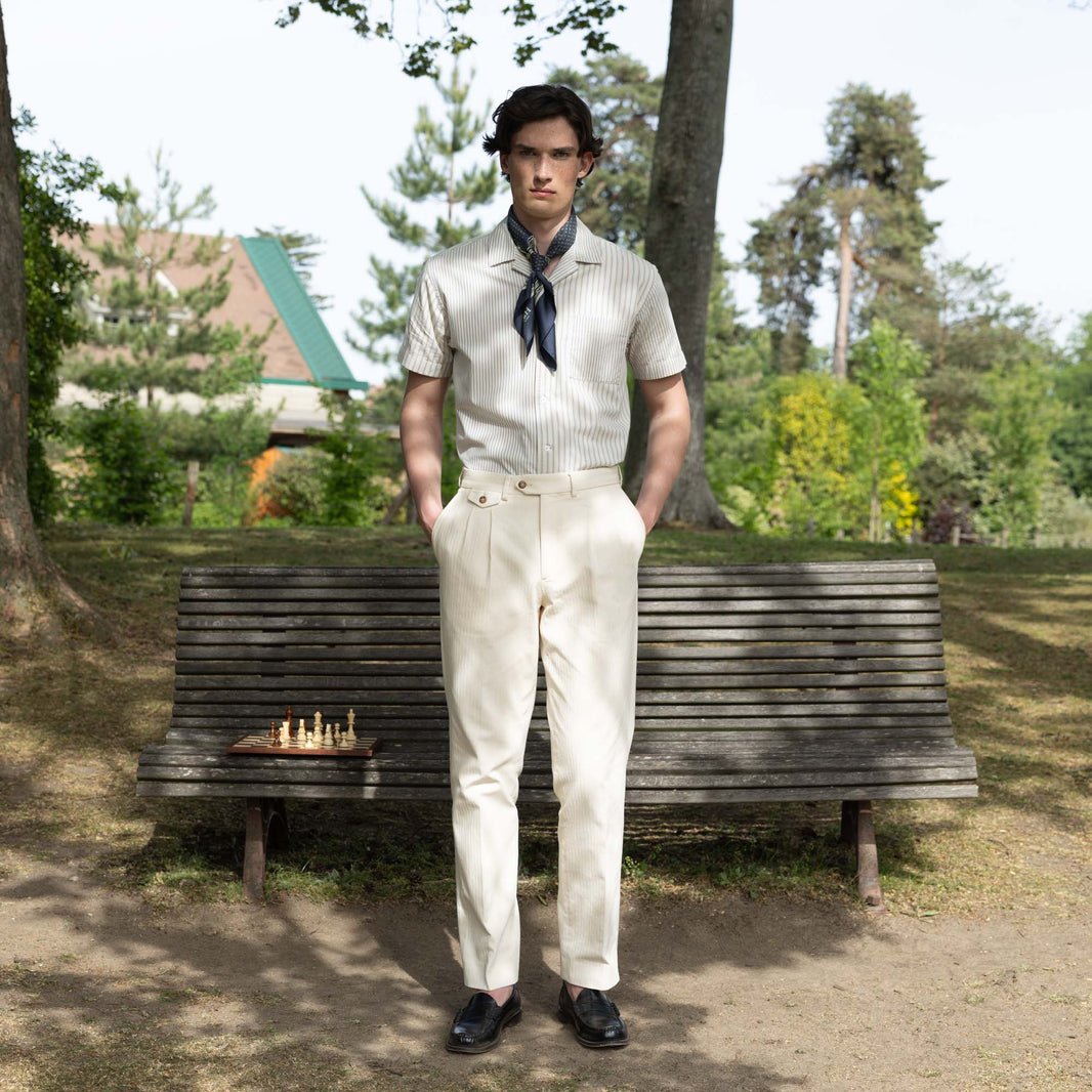 Double-pleated pants in ecru cotton
