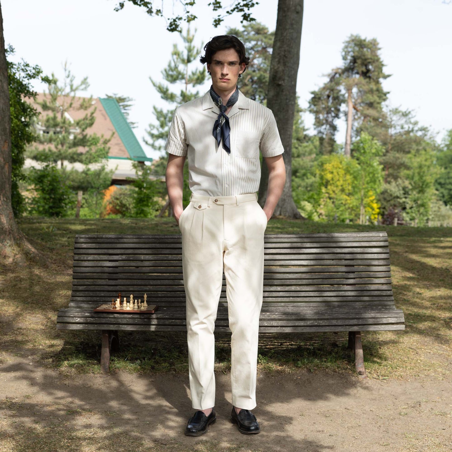 Pantalon à double plis en coton écru
