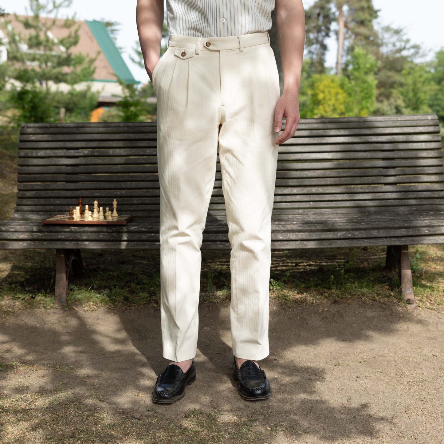 Pantalon à double plis en coton écru