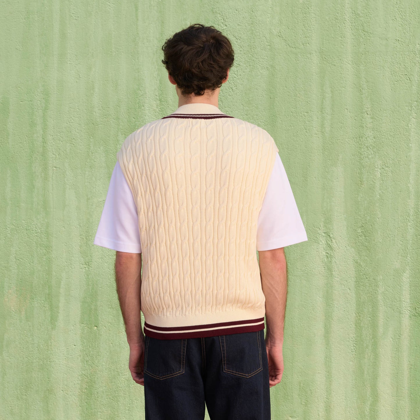 Sleeveless sweater in ecru and burgundy cotton