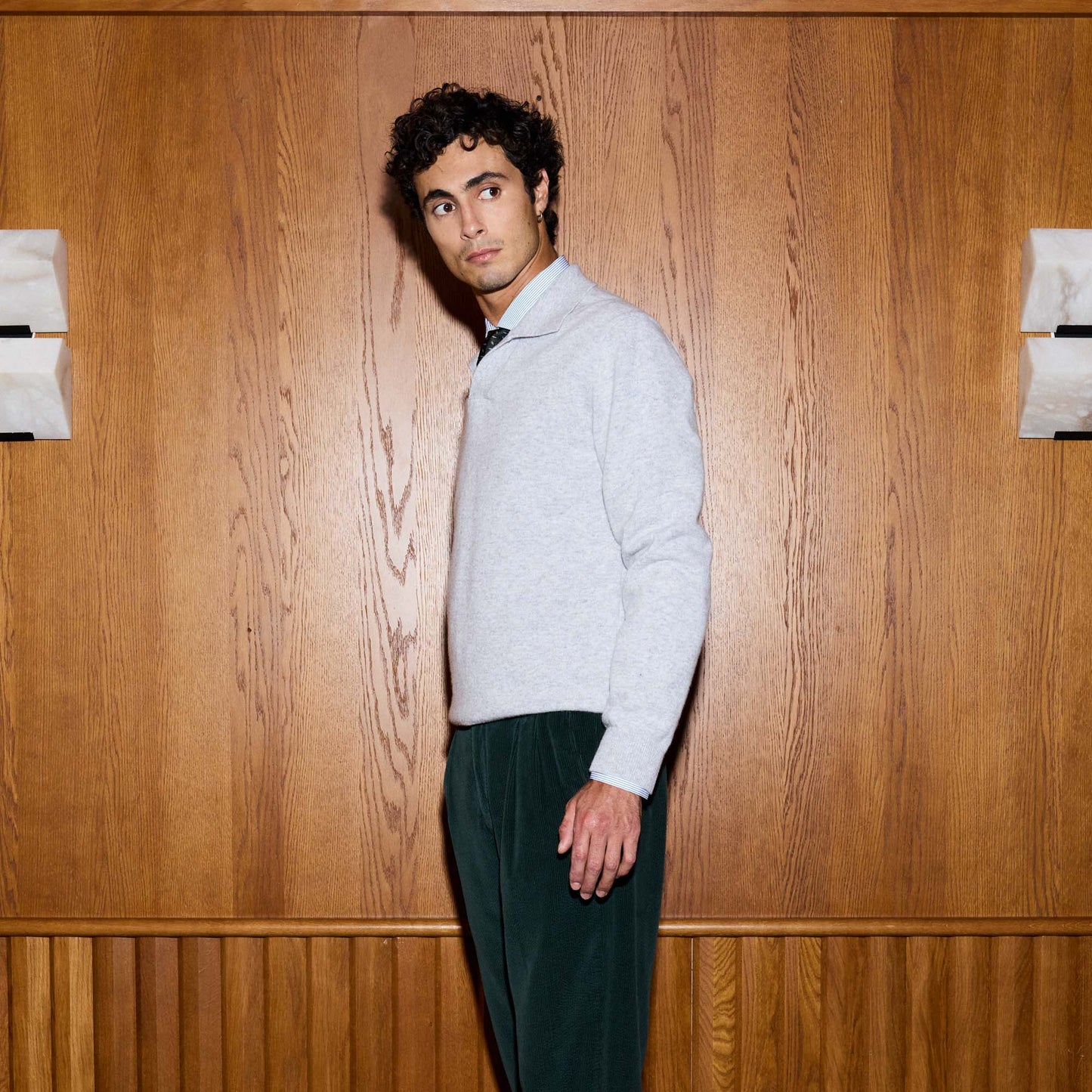 Pull à col polo en laine mérinos gris chiné