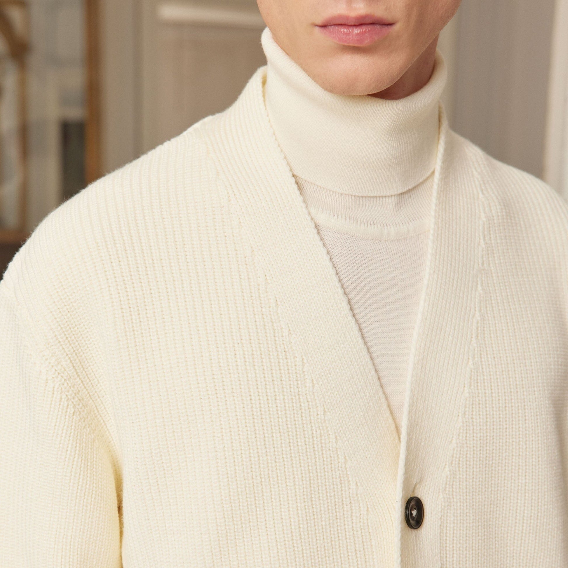 Cardigan en laine mérinos écru