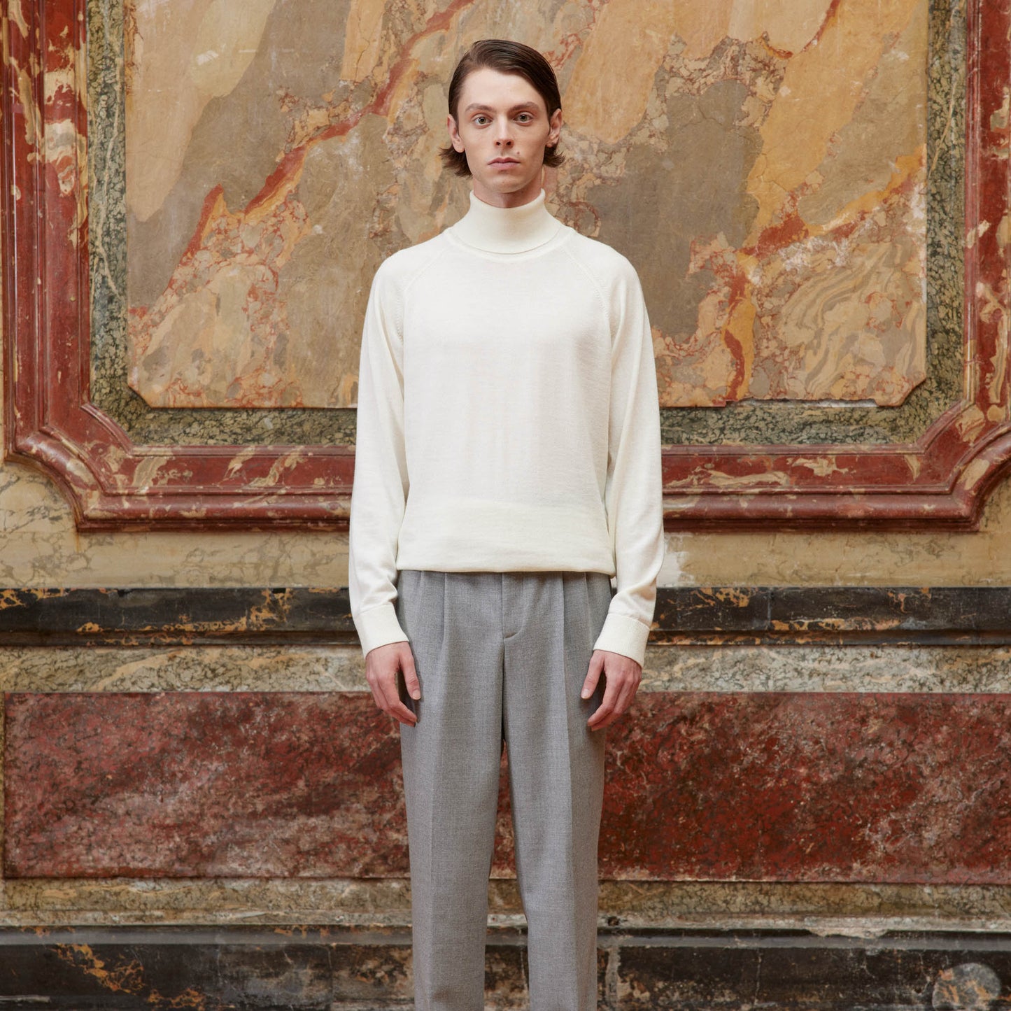 Pull à col roulé en laine mérinos écru