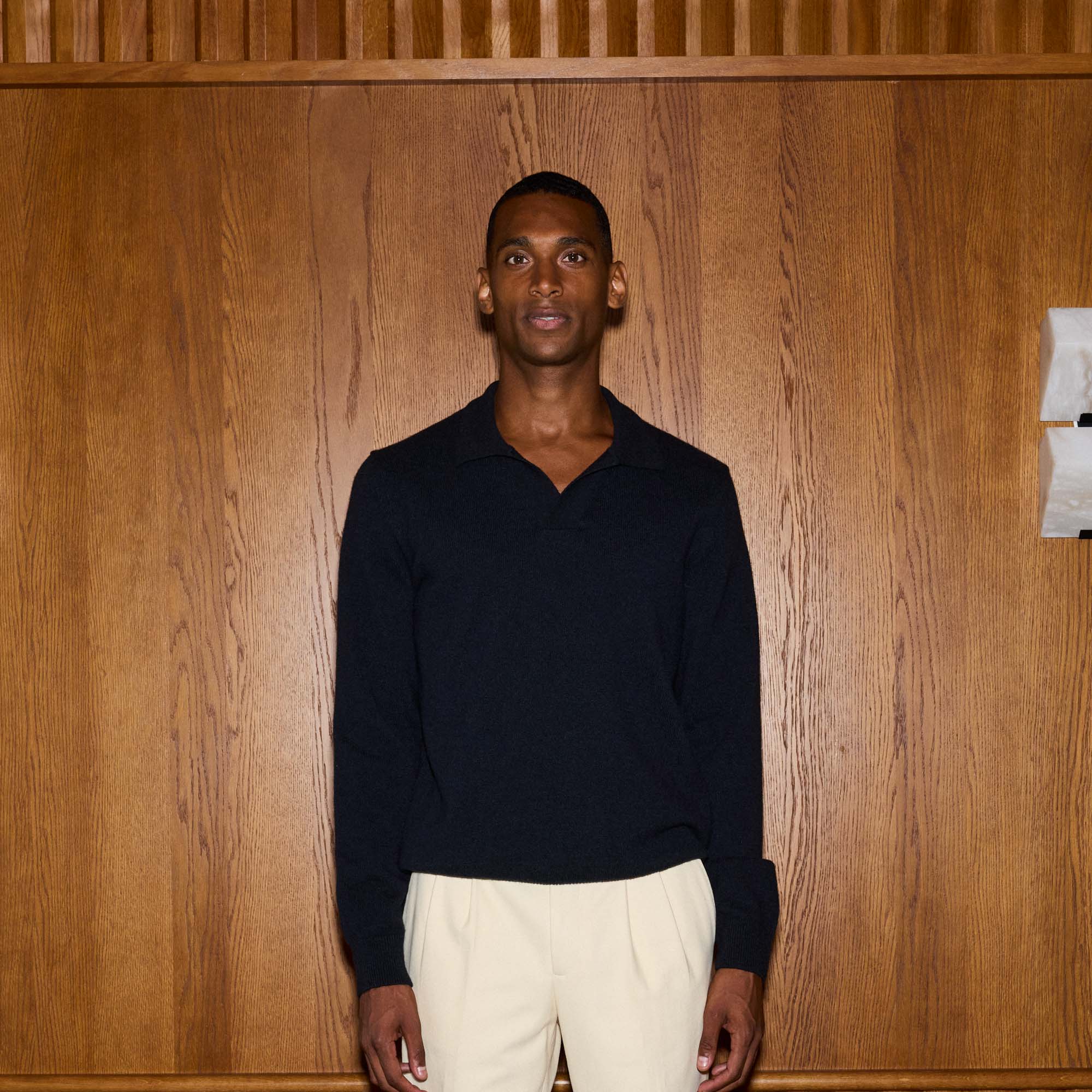 Pull à col polo en laine mérinos marine | Hast