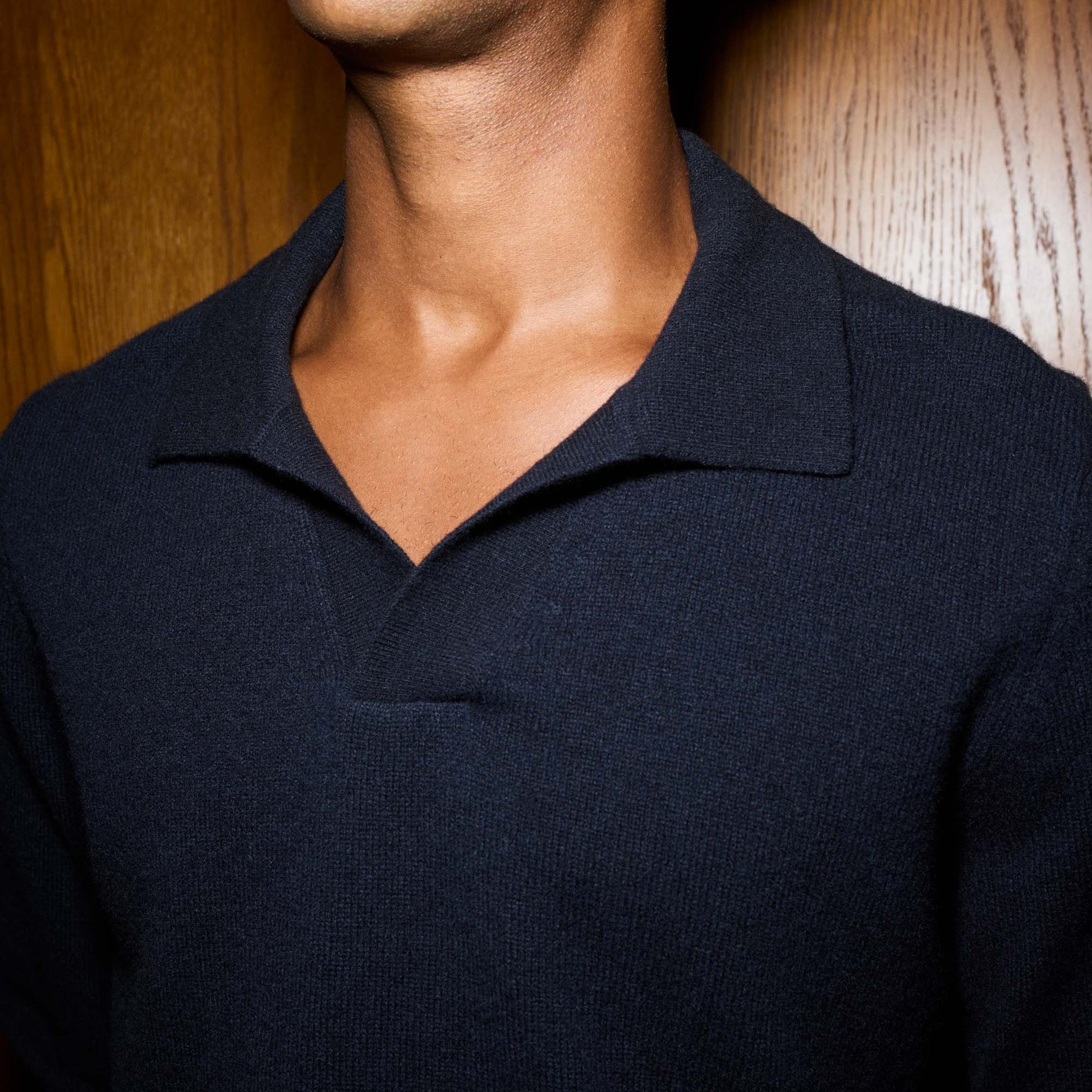 Pull à col polo en laine mérinos marine