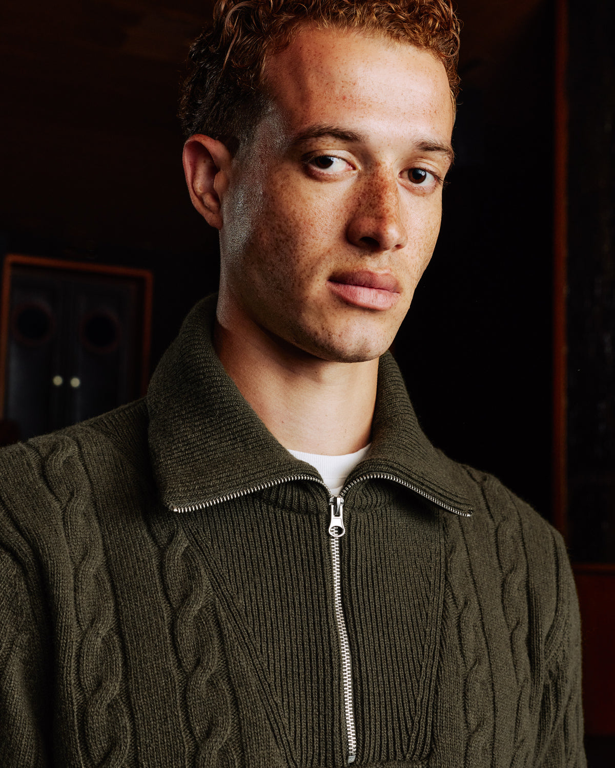 Pullover mit Troyerkragen aus extrafeiner Wolle in Khaki