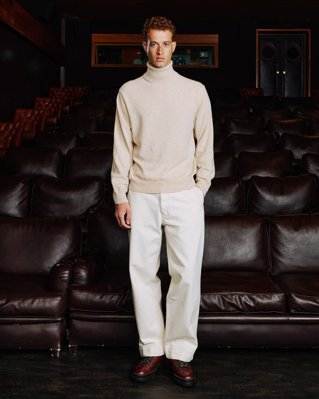 Pull col roulé en laine extrafine beige