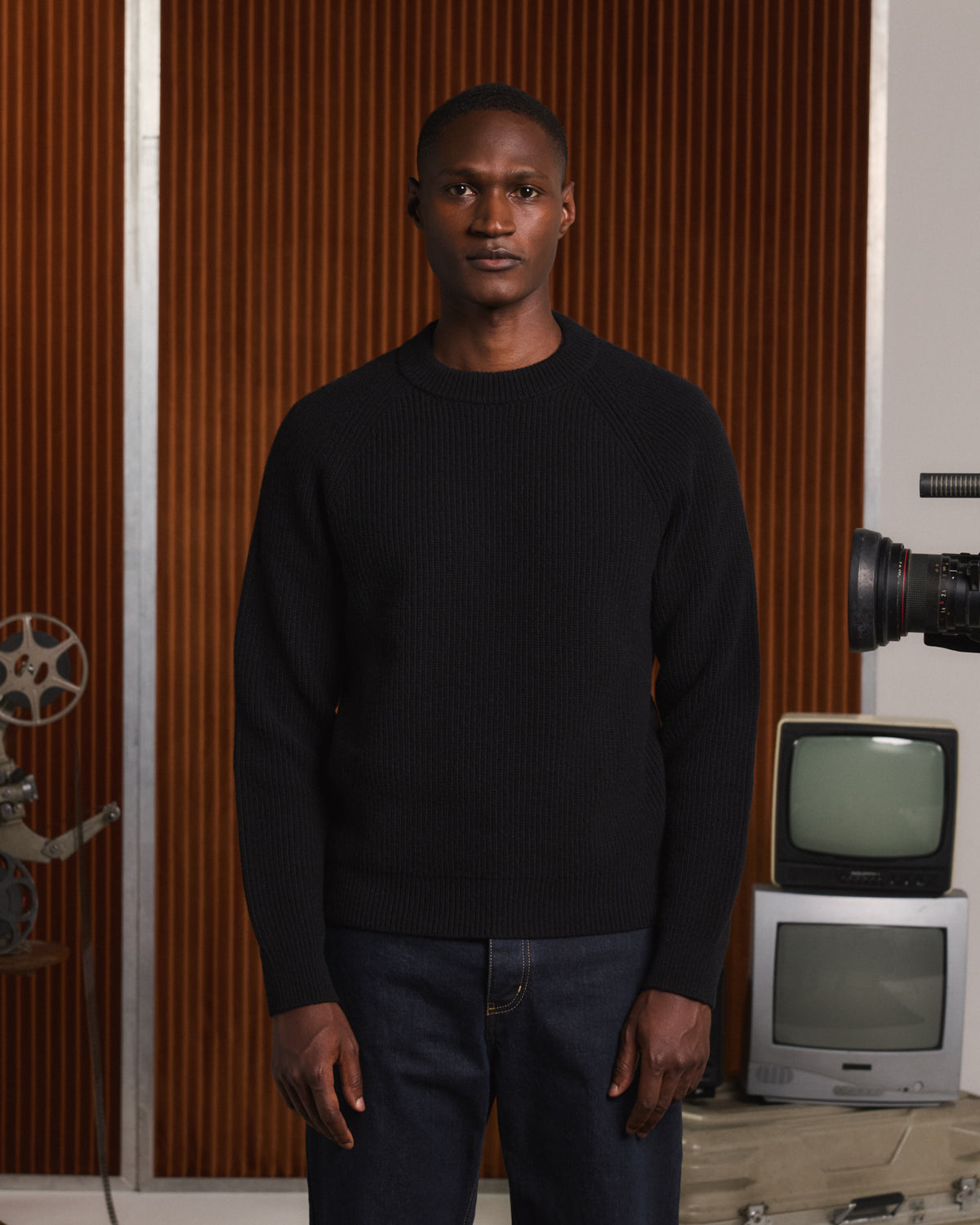 Pull col rond en laine vierge mérinos extrafine noir