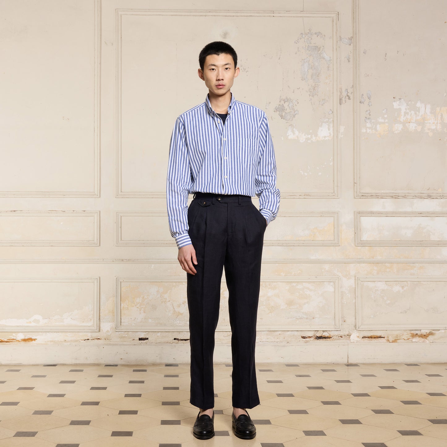 Chemise en coton et lin à rayures bleues et blanches