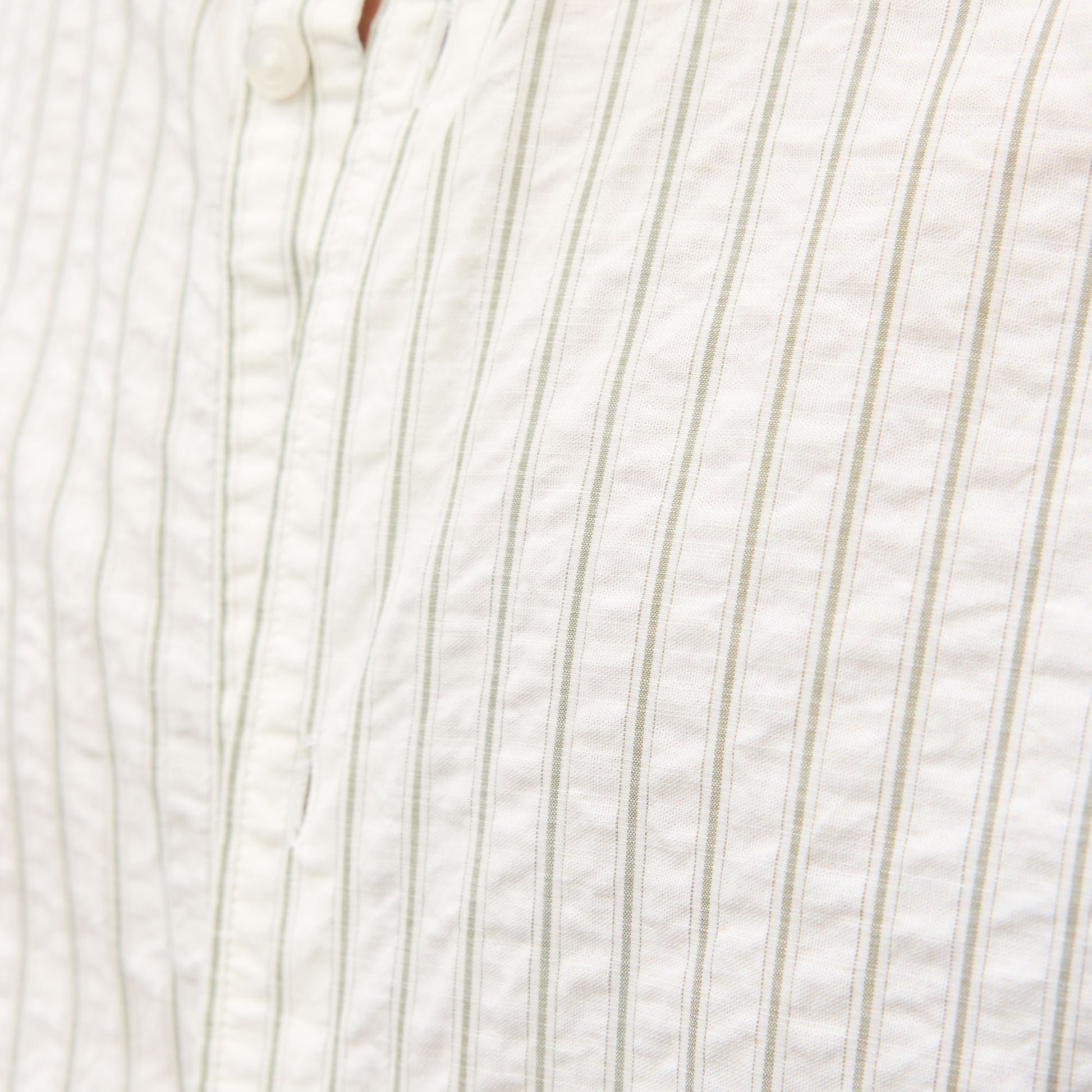 Chemise en coton écrue à rayures vertes