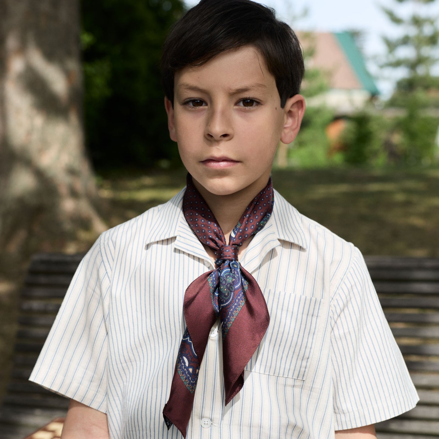 Kids' short-sleeved white and blue striped shirt