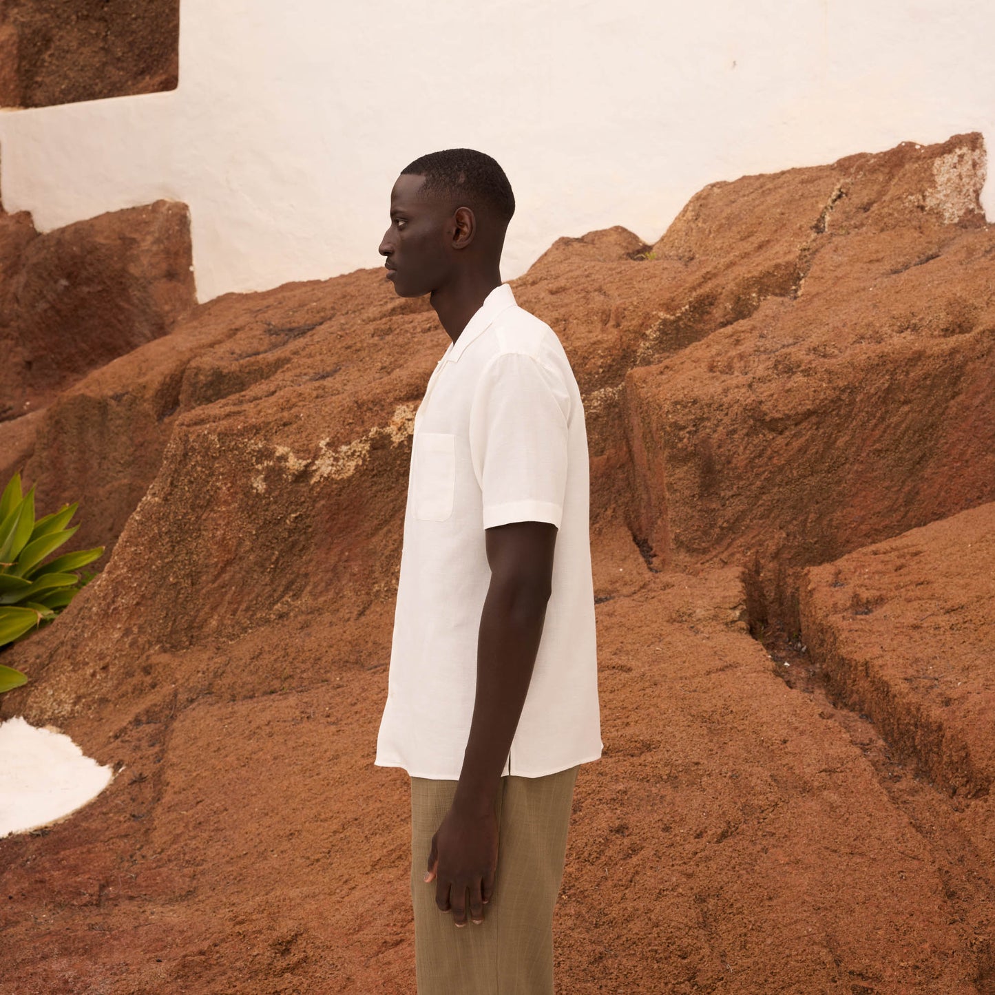 White linen and cotton short-sleeved shirt