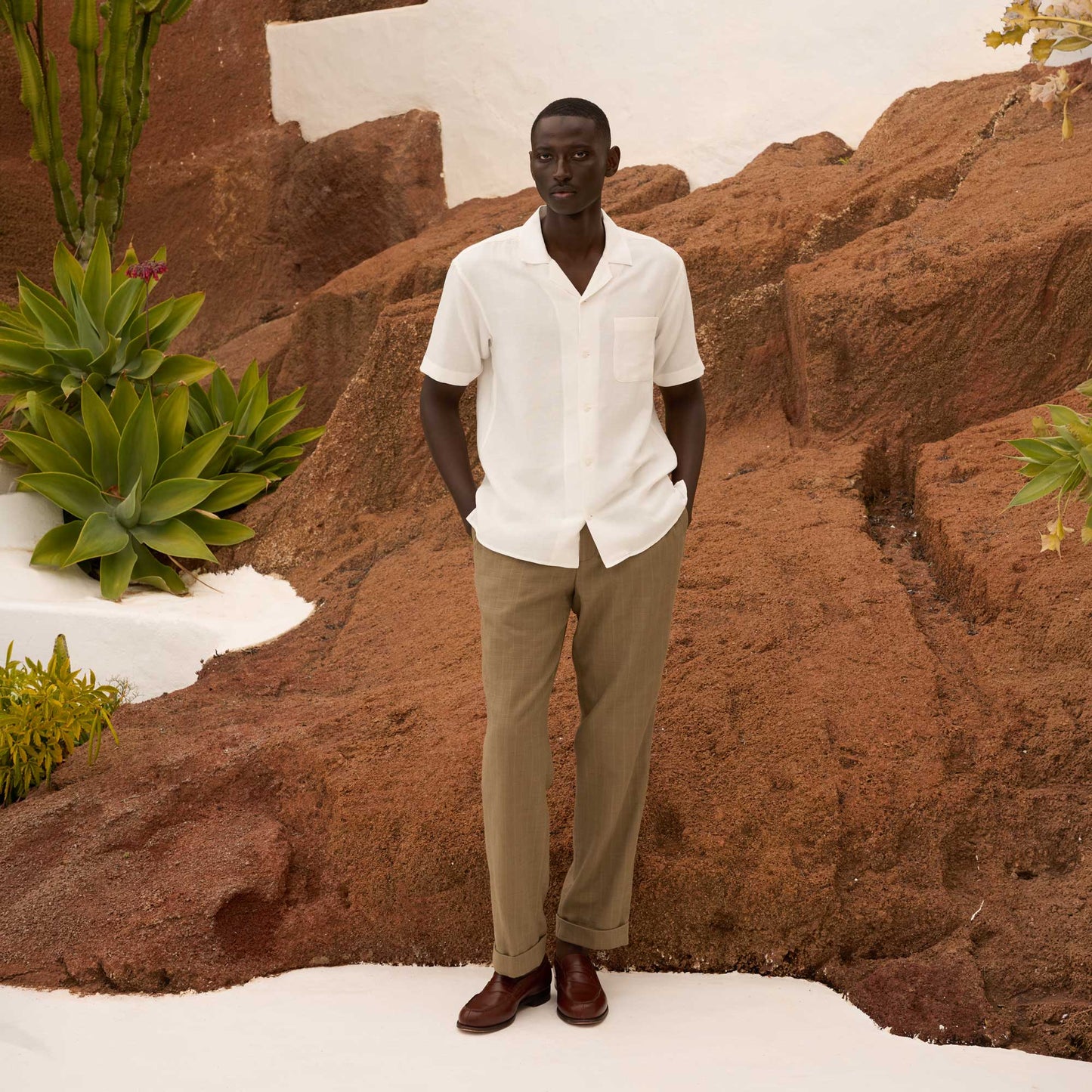White linen and cotton short-sleeved shirt