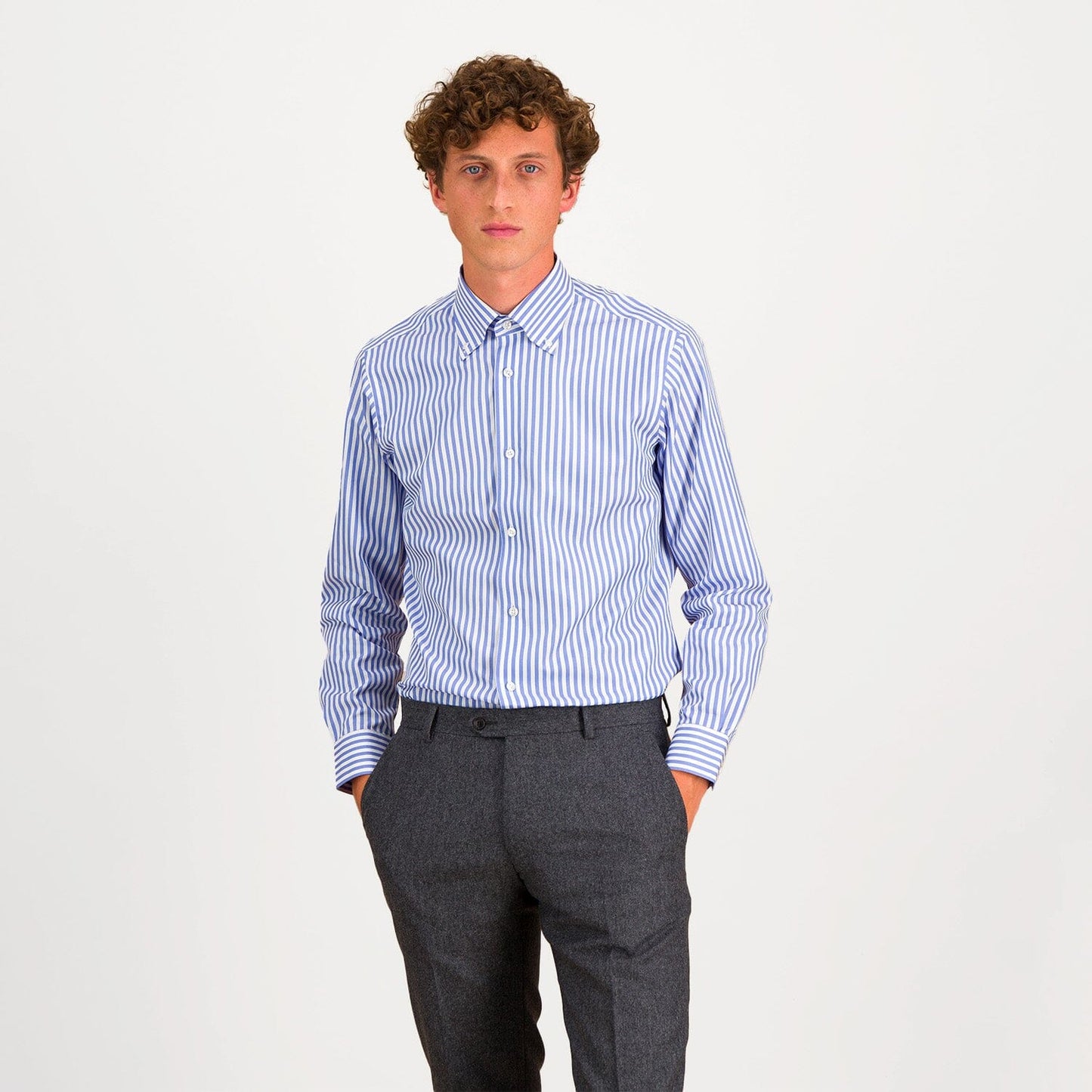 Chemise en popeline double retors à rayures bleues et blanches
