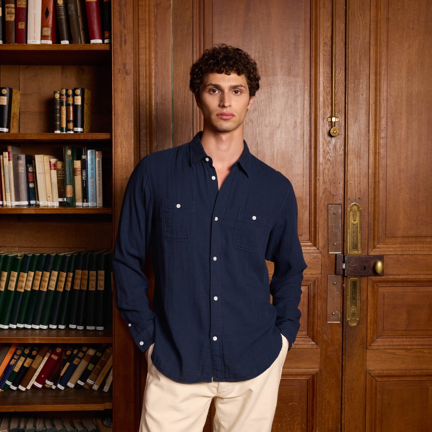 Chemise en coton bleu marine