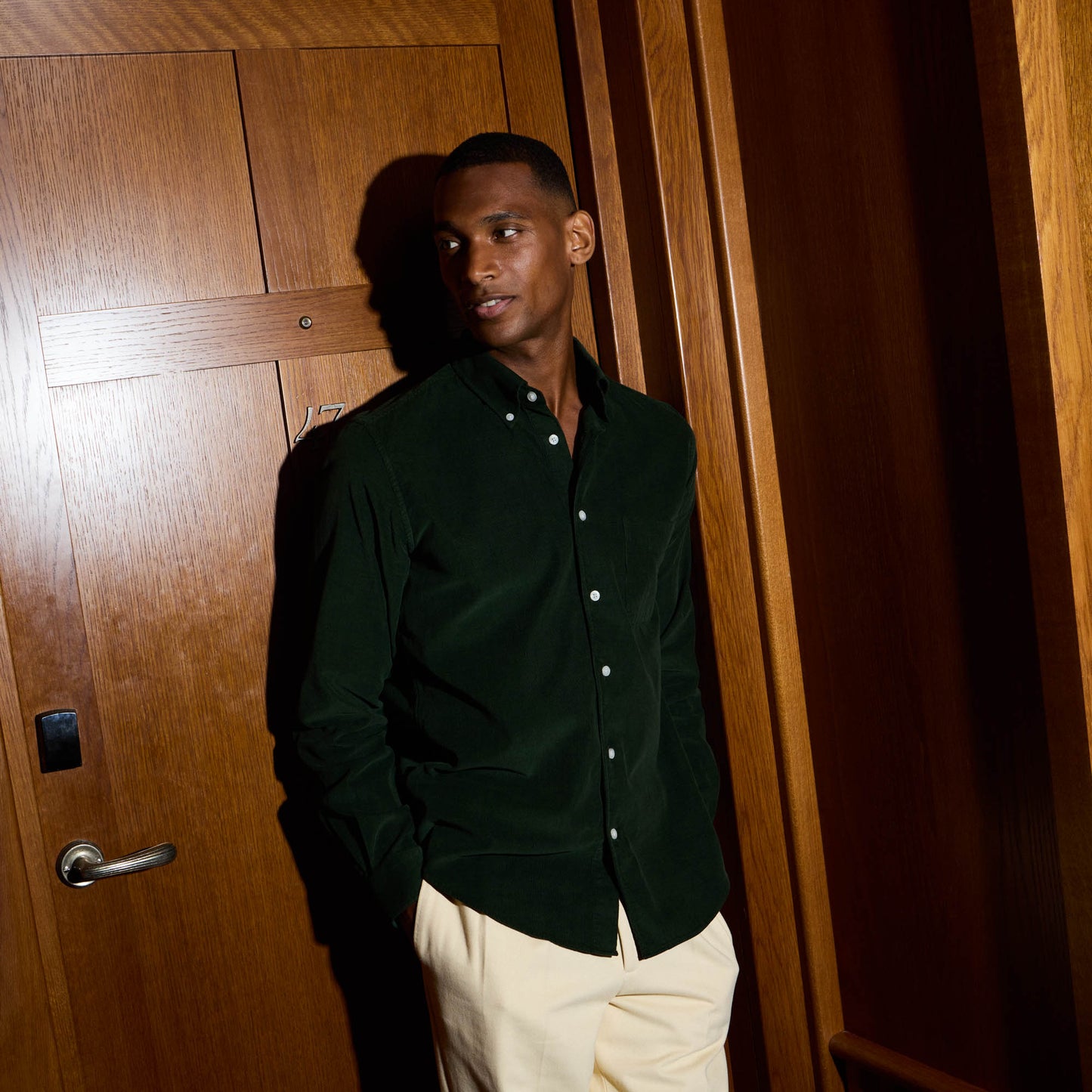 Chemise en velours vert sapin