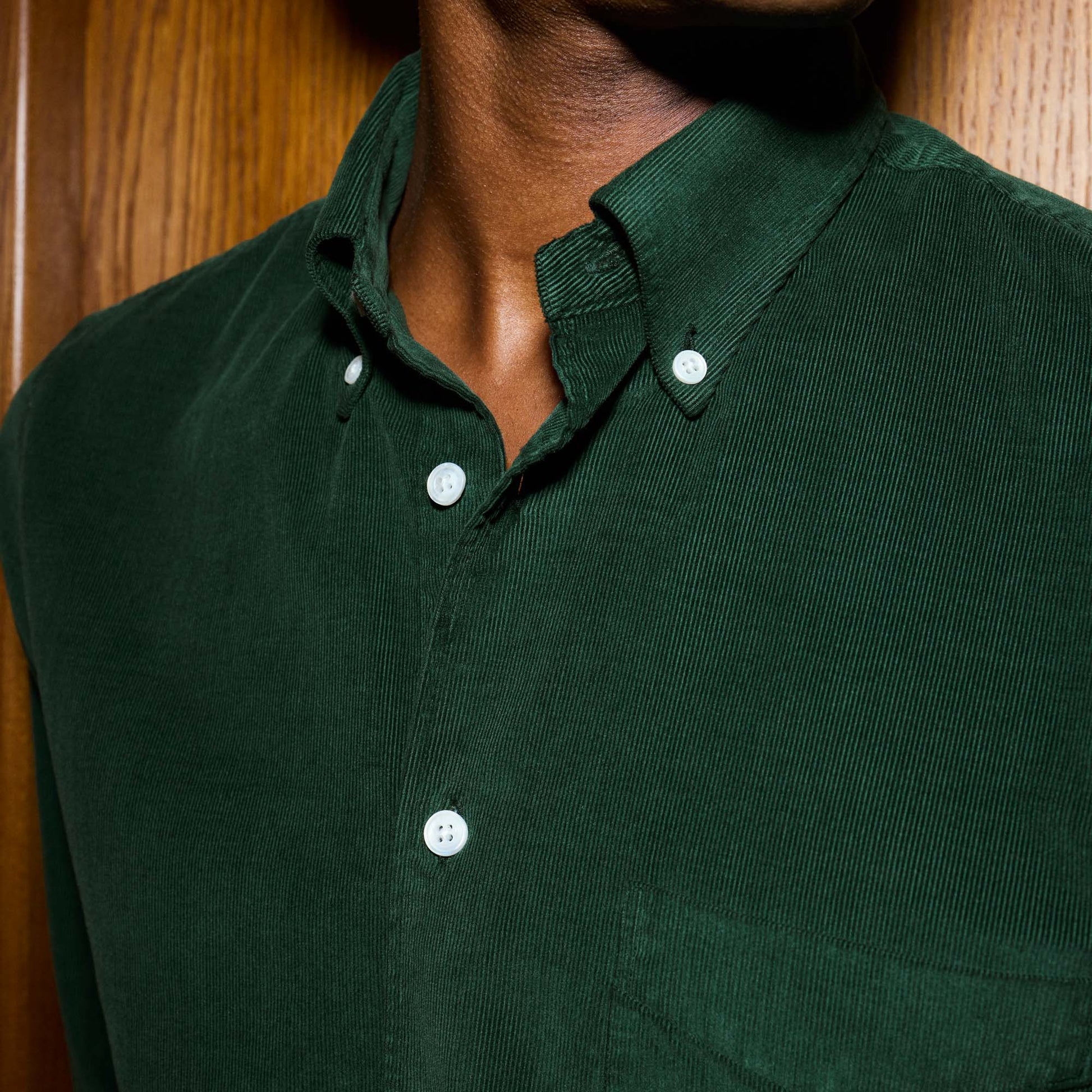 Chemise en velours vert sapin