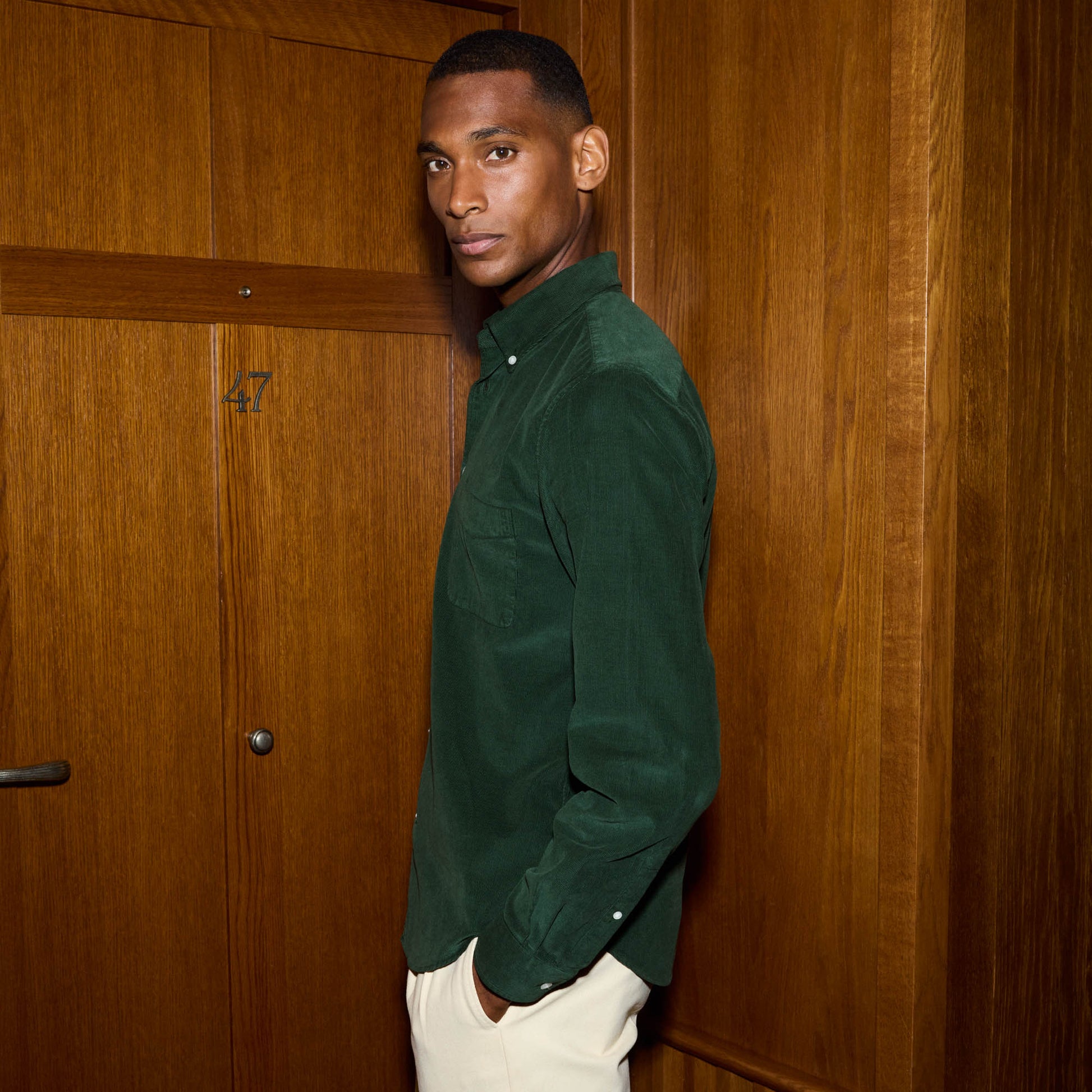 Chemise en velours vert sapin