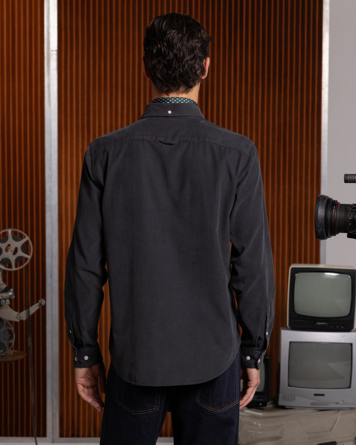 Chemise en velours gris anthracite