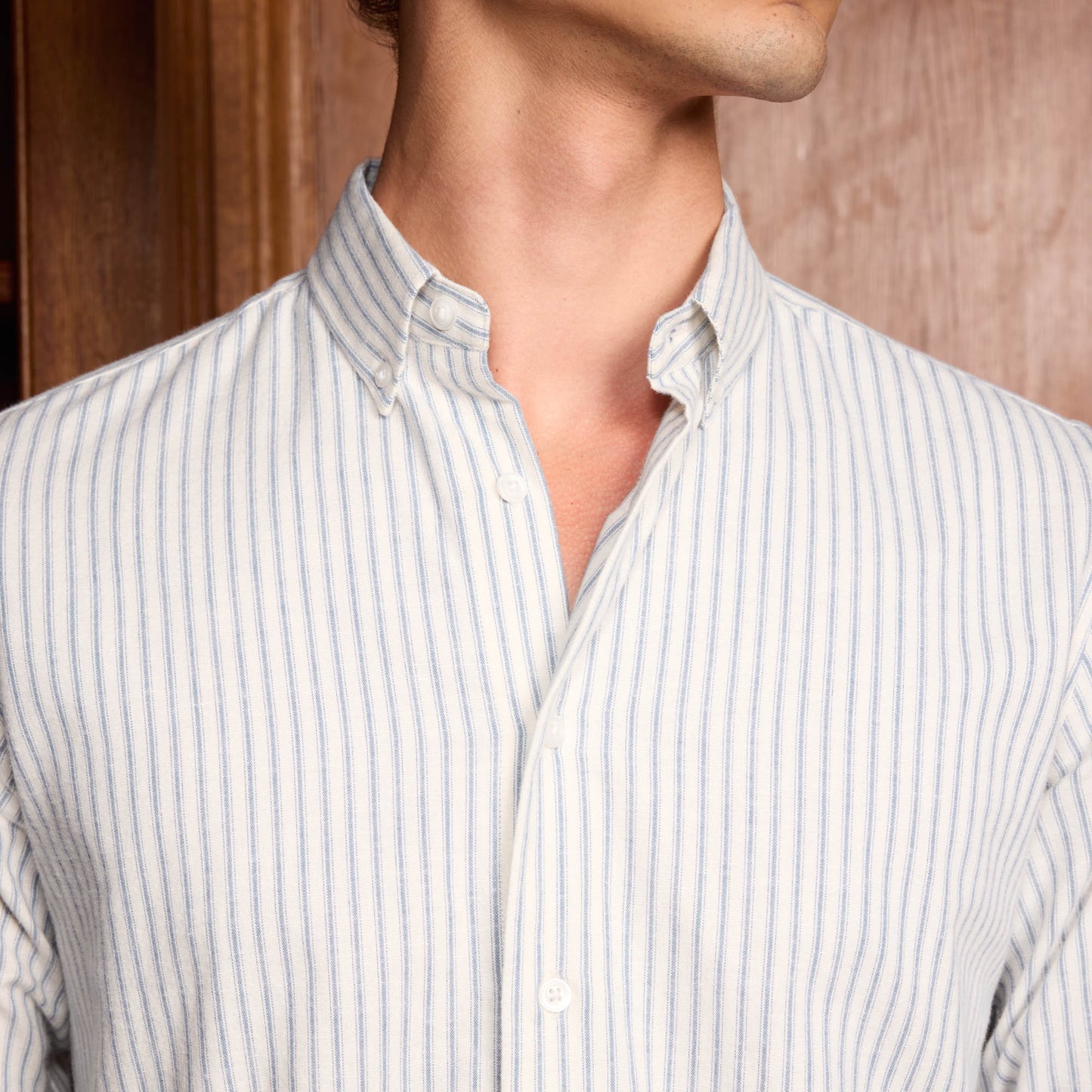 Chemise en flanelle de coton et lin écrue à rayures bleues