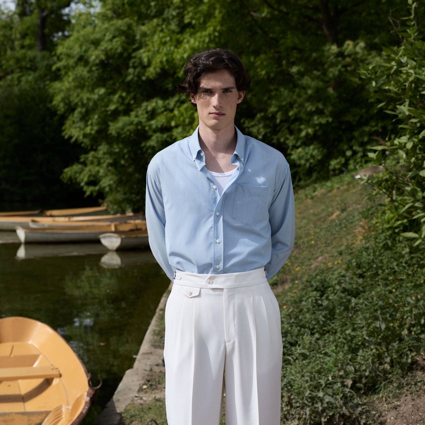 Chemise décontractée bleu en laine à fines rayures
