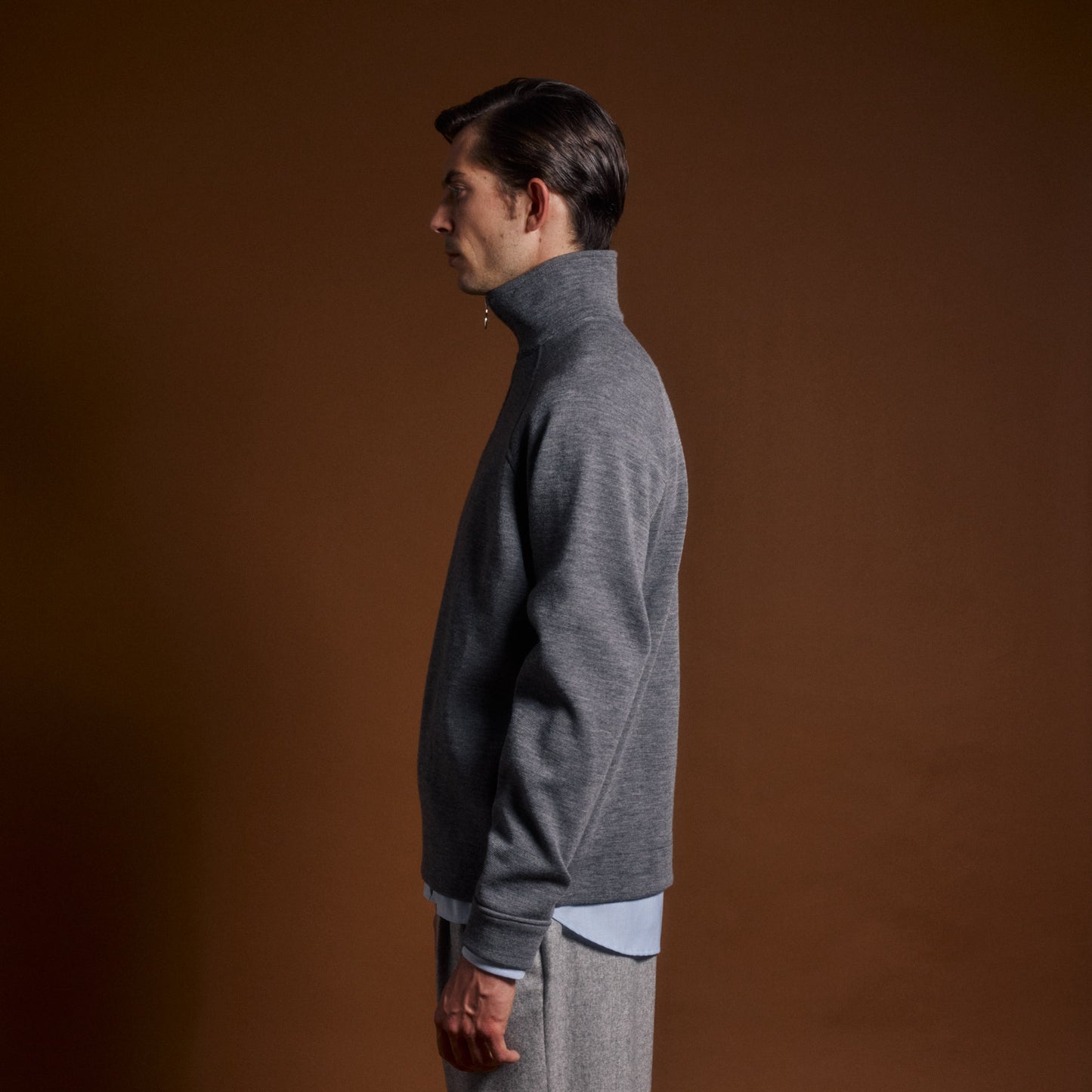 Sweatshirt gris col zippé en laine points Milano