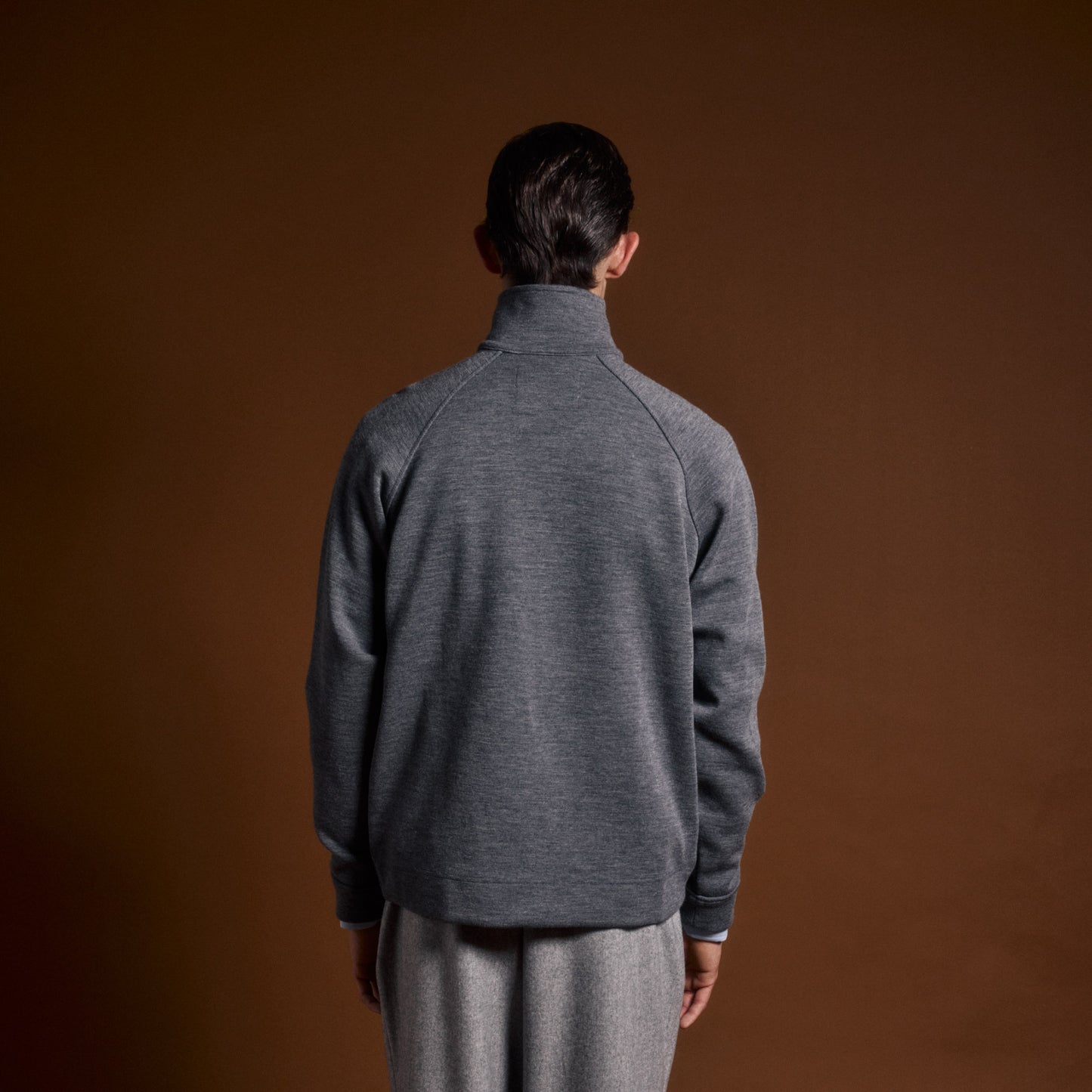 Sweatshirt gris col zippé en laine points Milano