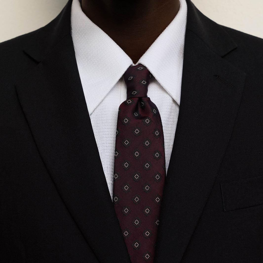 Cravate en coton soie bordeaux vert à motifs