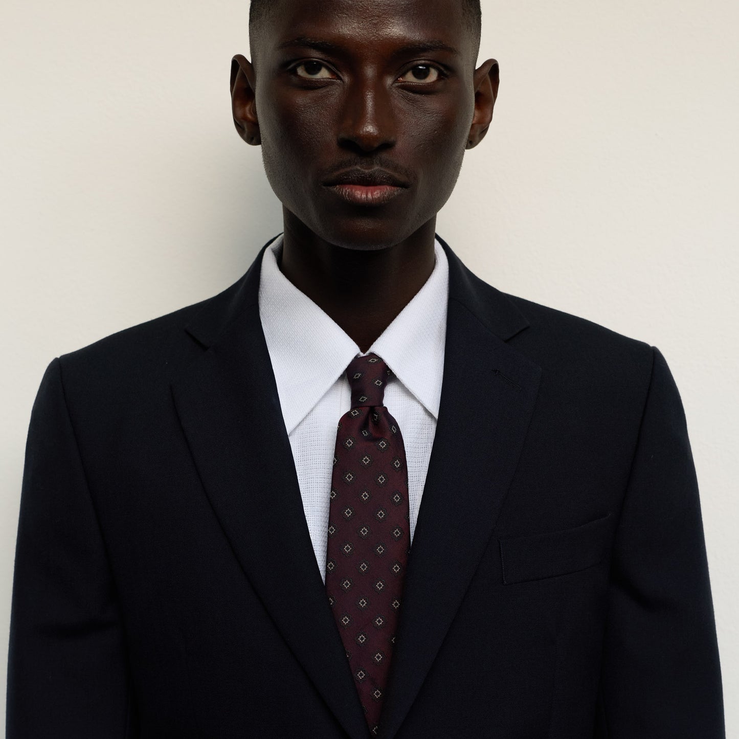 Cravate en coton soie bordeaux vert à motifs