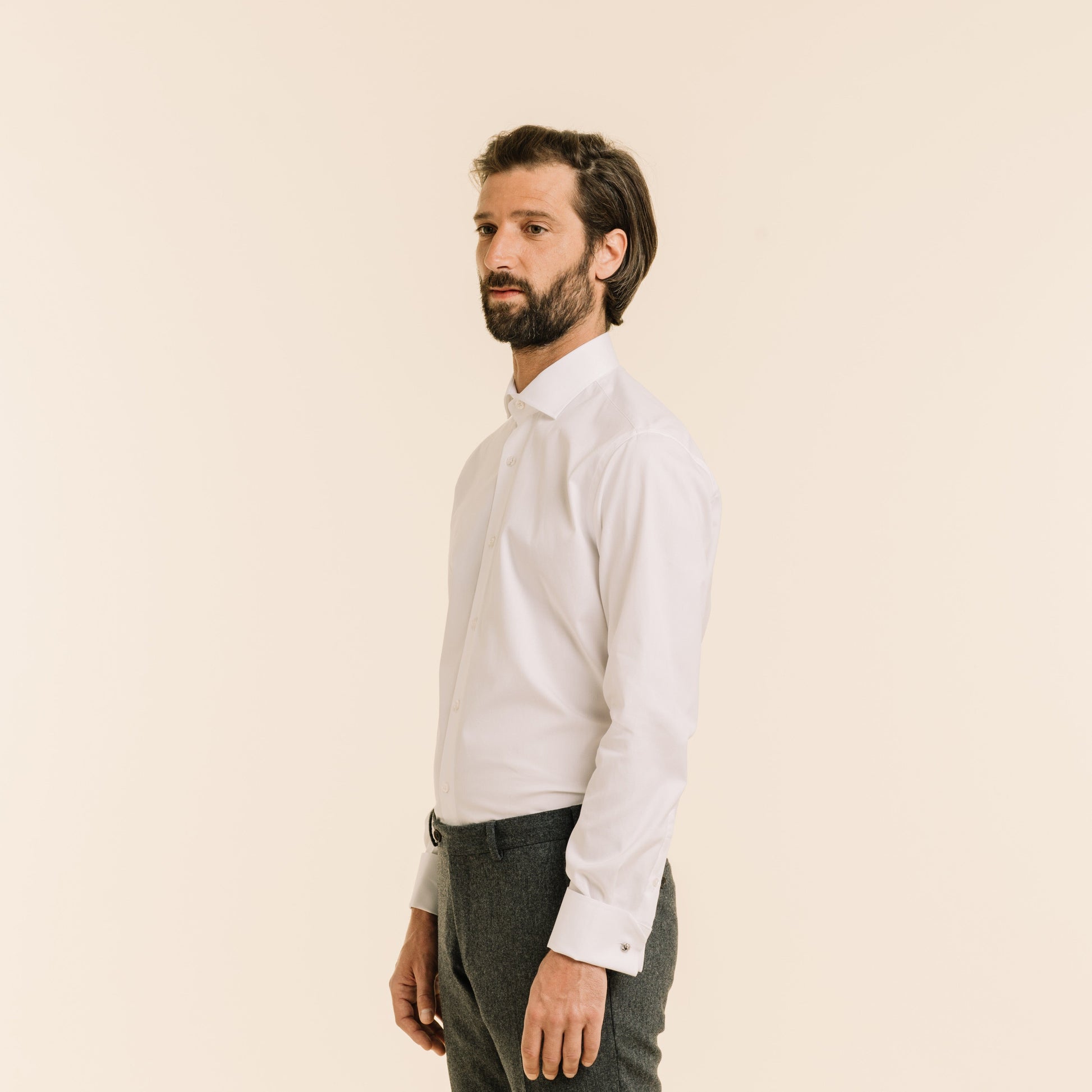 Chemise classique en oxford blanche à poignets mousquetaires