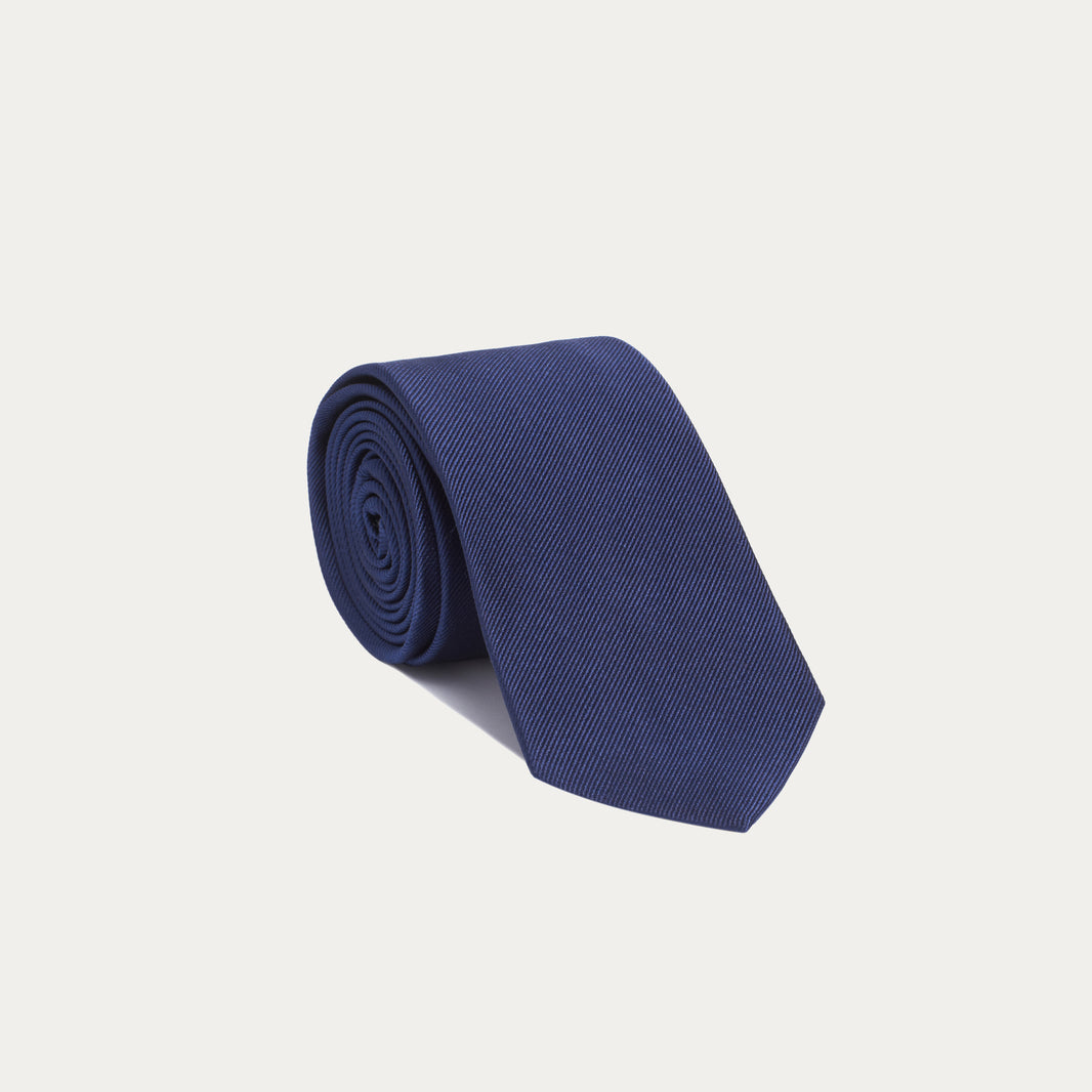 Cravate bleu nuit