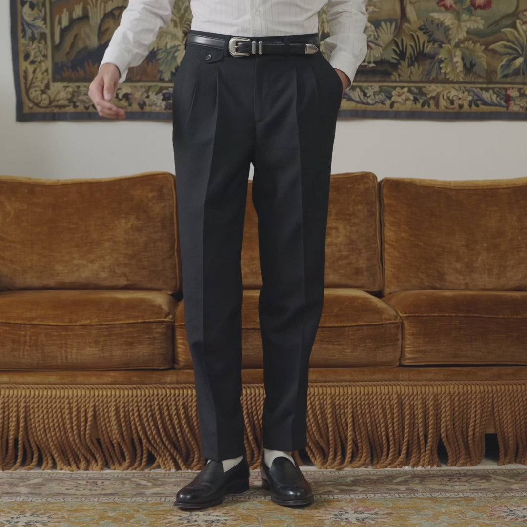 Pantalon à double plis en laine noire