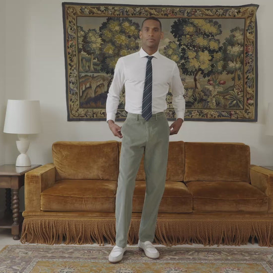 Chino en velours vert sauge