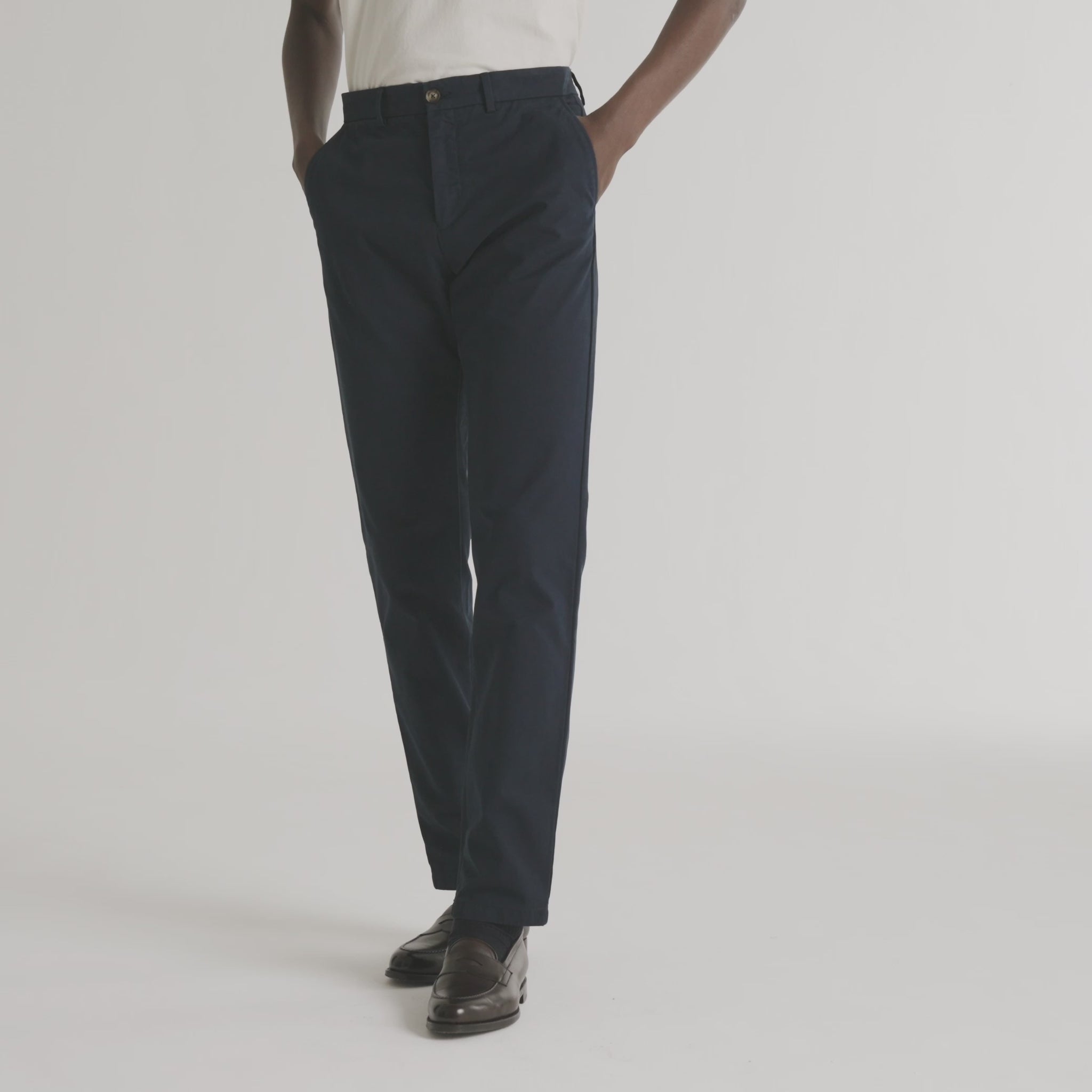 Chino bleu marine